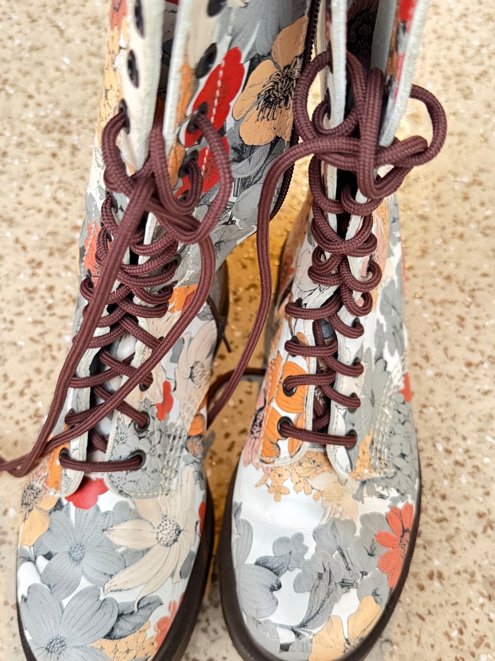 Dr. Martens RARE FIND Floral Leather Combat Boots Size 8 US Sold Out 🔥MSRP 298$ - Picture 5 of 8